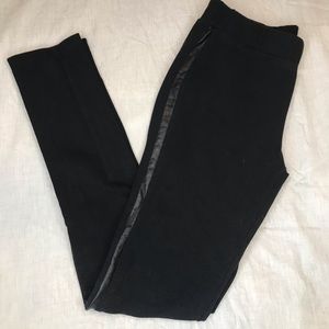 Skinny black pant